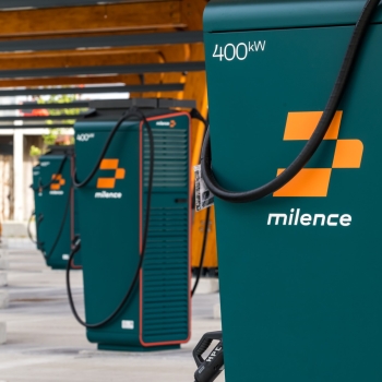 Milence stazioni di ricarica in deposito. Scania